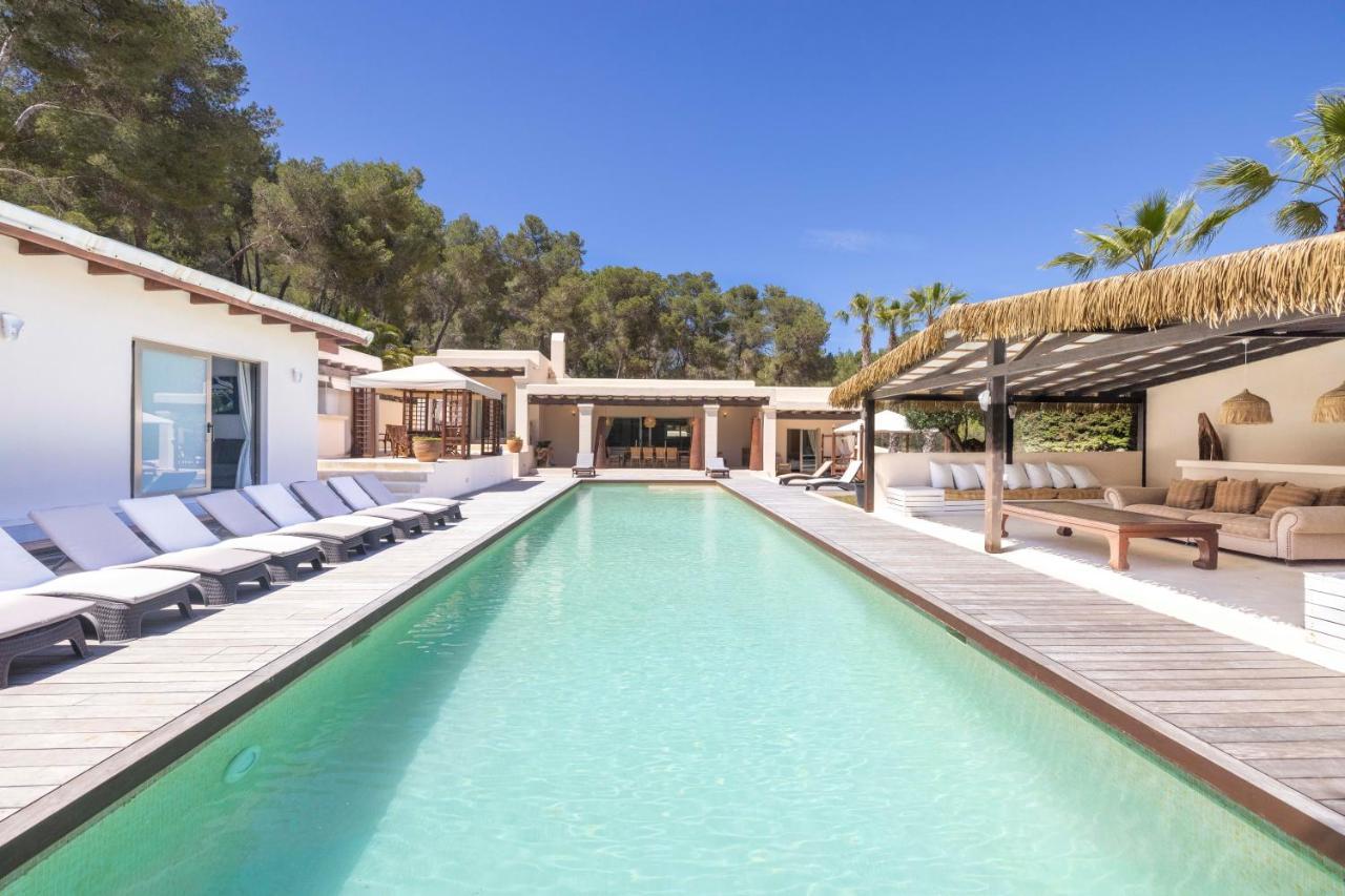 Oasis Villas Complex Cala Llonga  Esterno foto