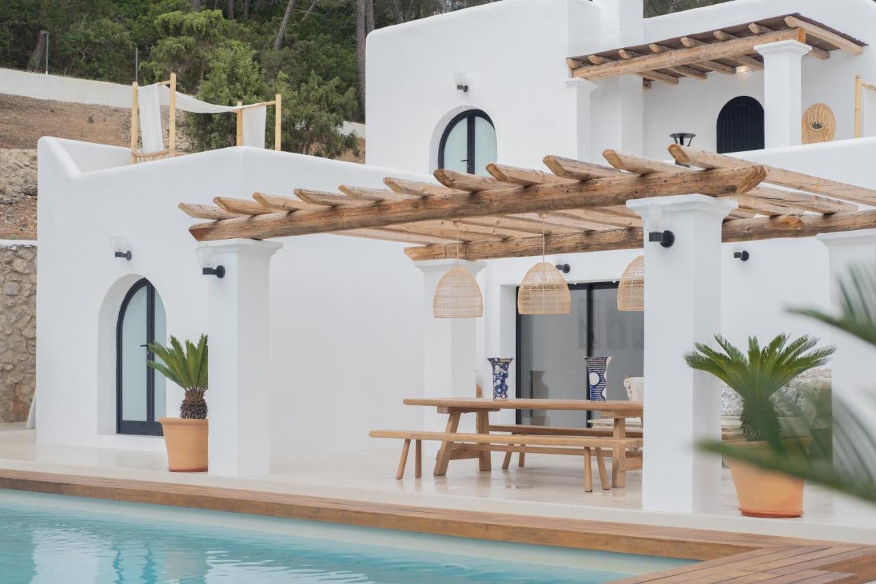 Oasis Villas Complex Cala Llonga  Esterno foto