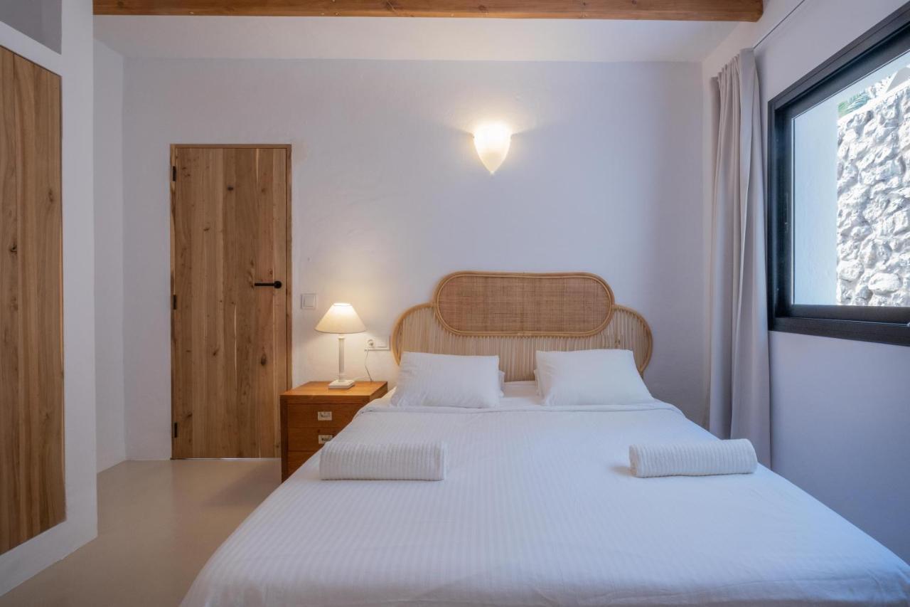 Oasis Villas Complex Cala Llonga  Esterno foto